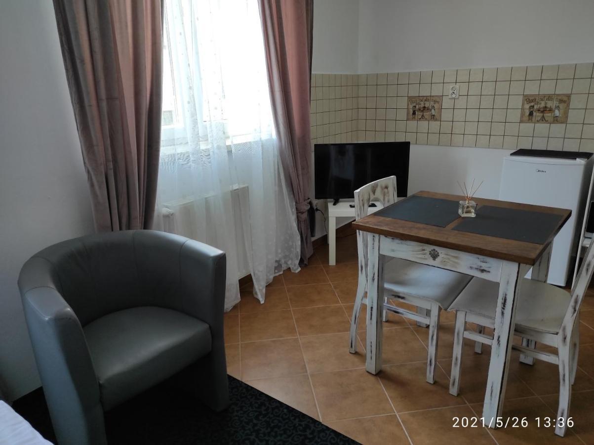 Ferienwohnung Harmonica Premium Neu Sandez Exterior foto