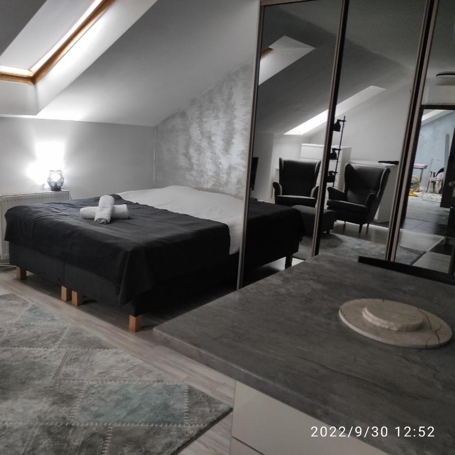 Ferienwohnung Harmonica Premium Neu Sandez Exterior foto